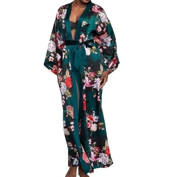 VICTORIA'S SECRET 100% Silk Robe w/ Tags, Size XS/S